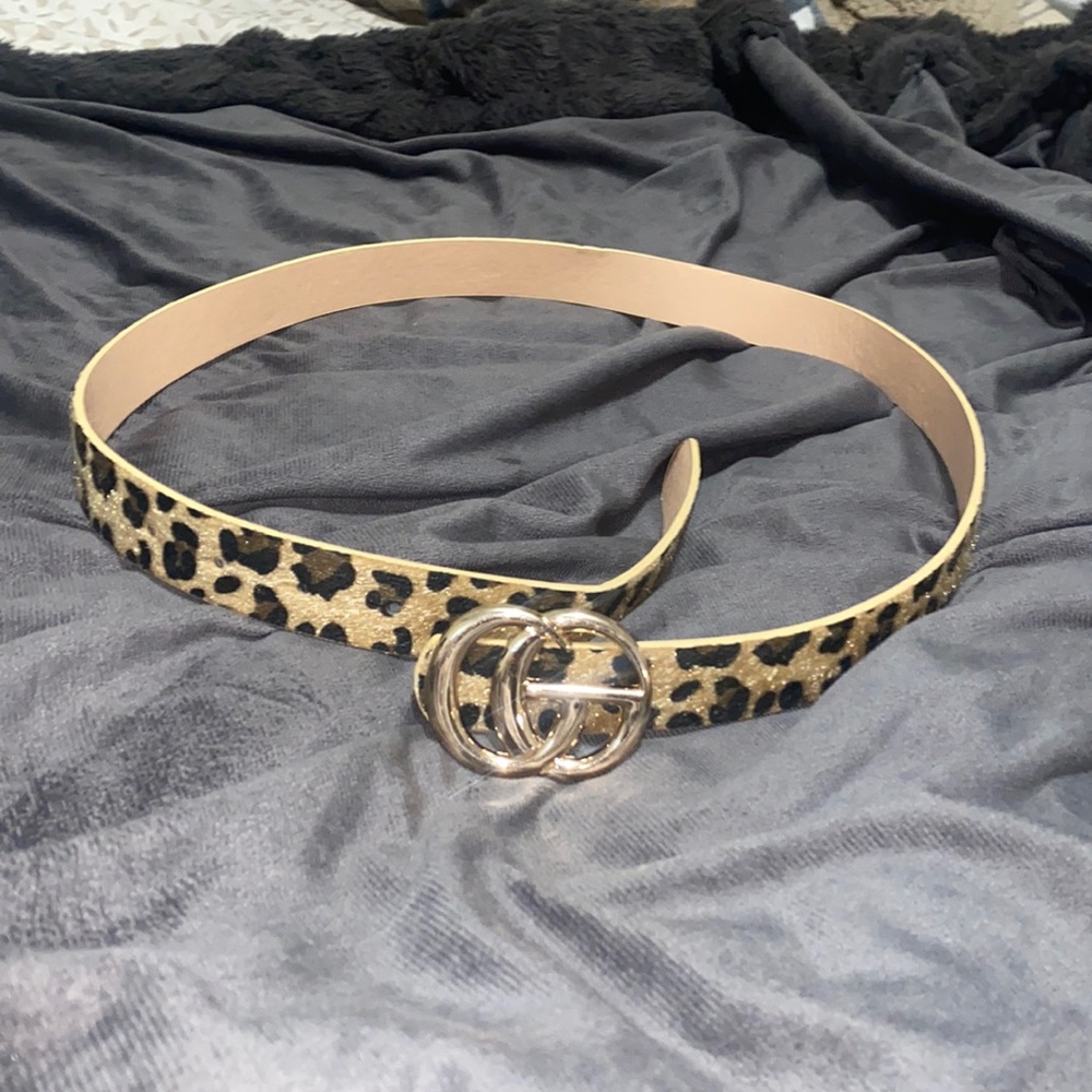 🛍️Adorable Cheetah print belt!